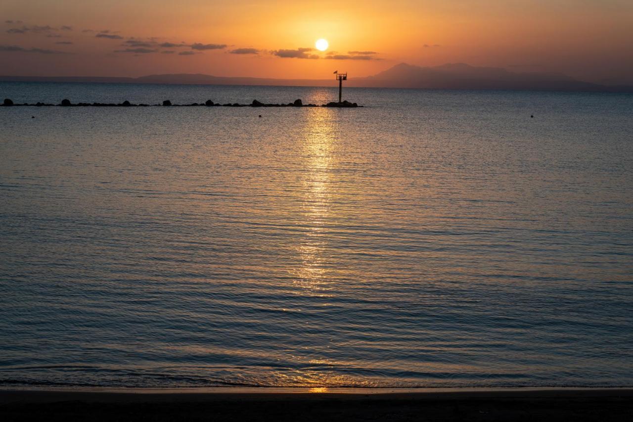 Tylos Beach Hotel Kato Pyrgos Exterior photo